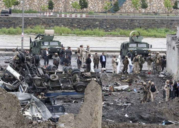 Más de 50 muertos y 300 heridos deja atentado Talibán en Afganistán