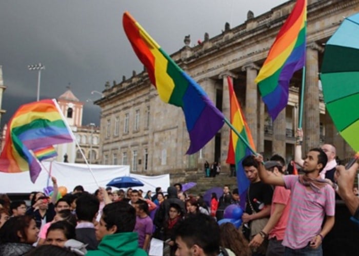 Ser gay en Colombia no es un problema, son dos
