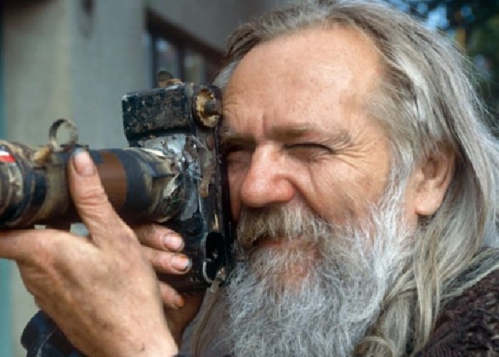 Miroslav Tichý: el fotógrafo que se opuso a la tecnología