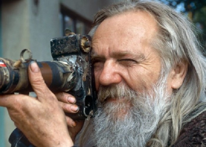 Miroslav Tichý: el fotógrafo que se opuso a la tecnología