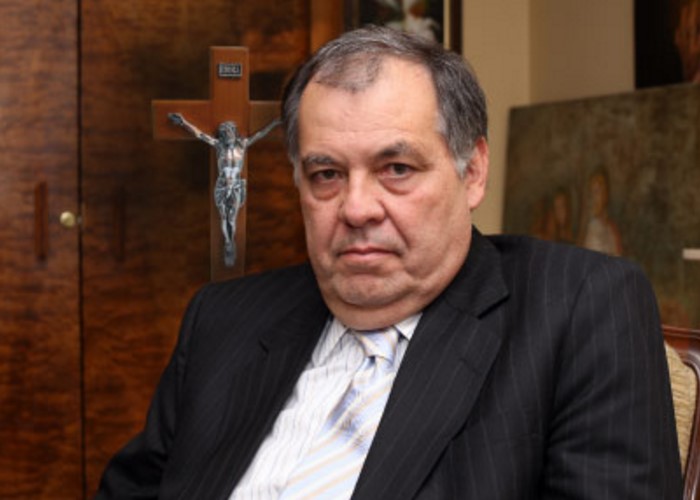 La Iglesia y el procurador: enemigos del progreso en Colombia