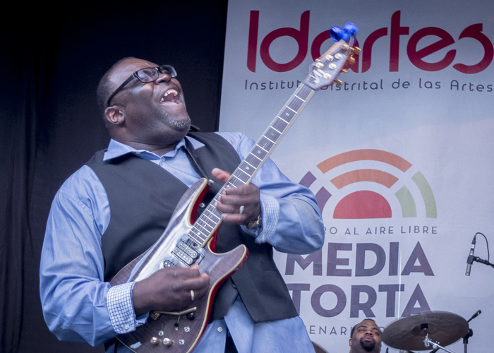 Blues en la Plaza Lourdes de Bogotá
