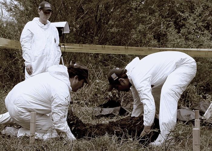 Desenterrando vidas en Colombia