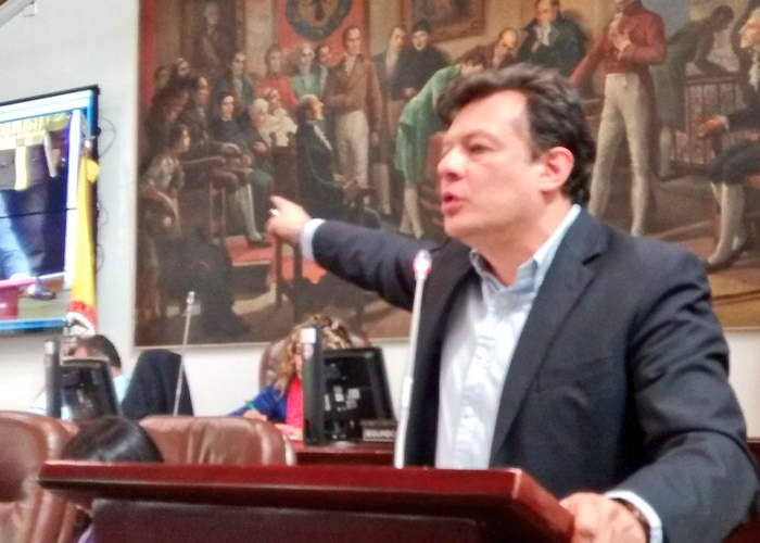 Las cifras no reveladas de la ETB según Hollman Morris