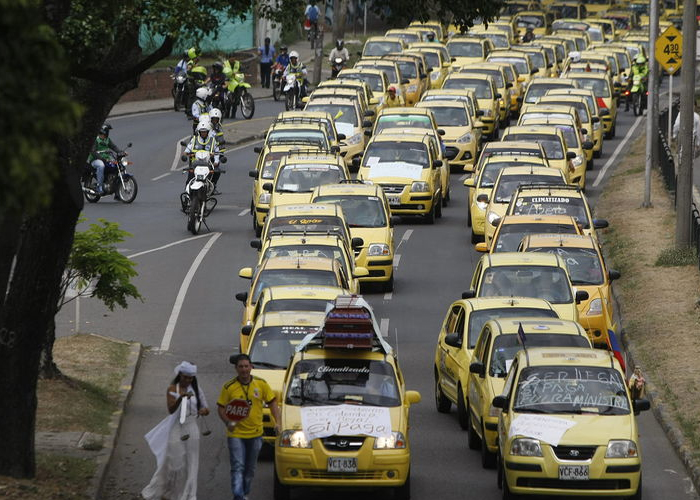 De Uber, taxis y mil demonios