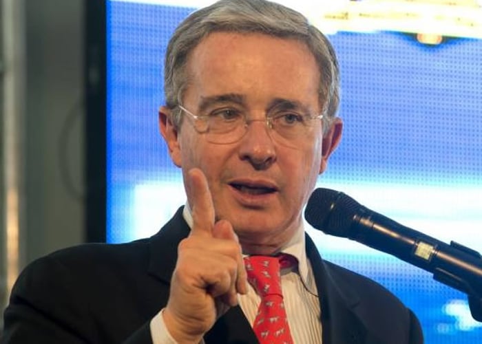 Uribe no le cogió la caña al Movimiento de Unidad Republicana