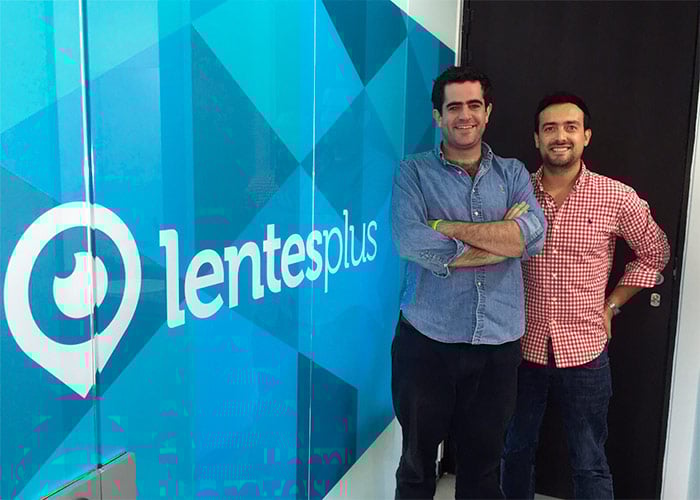 Lentes Plus, una solución express para los miopes