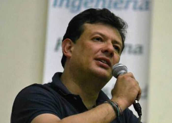 'Neonazis son la fachada de Bandas Criminales en Bogotá': Hollman Morris