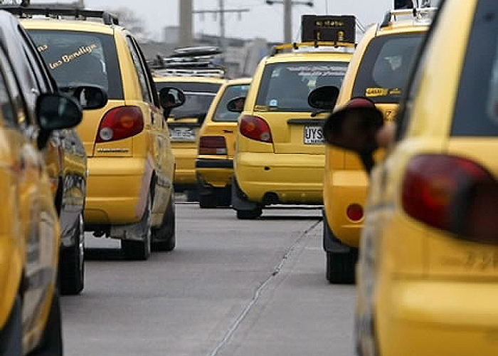 Queremos encontrar al taxista que nos agredió a mí y a mi sobrino
