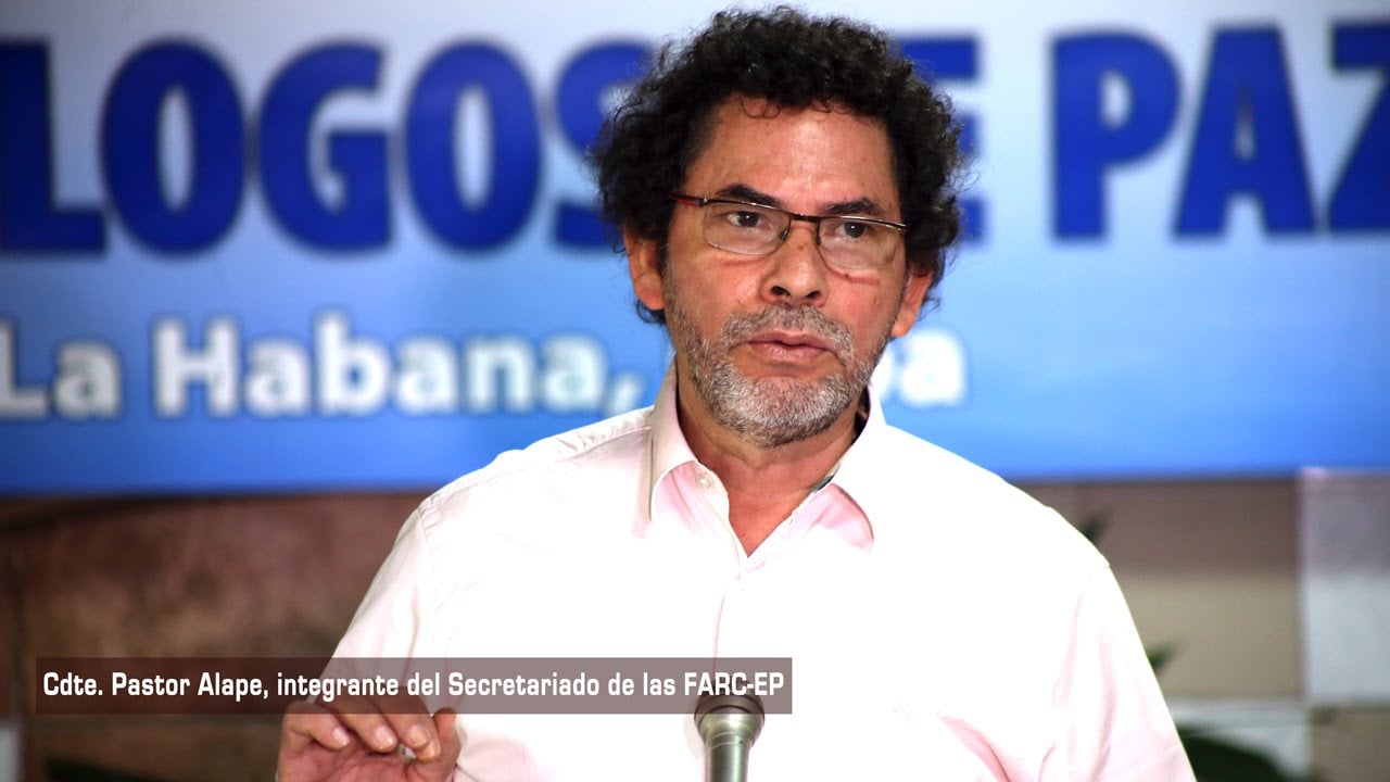 Pastor Alape, negociador en La Habana, toma distancia del frente guerrillero disidente