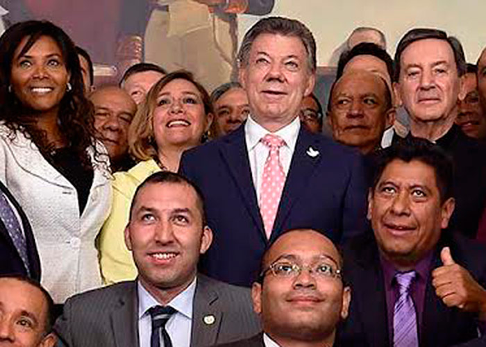 Contrato publicitario para adecuar el mensaje de paz a las distintas iglesias cristianas