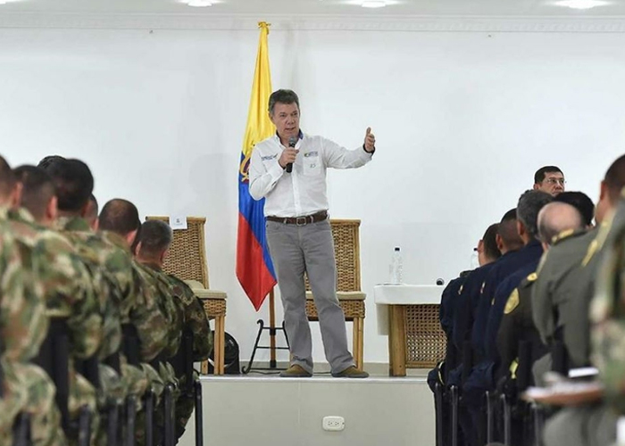 Reunión de Santos con la cúpula militar en la Casa de Nariño