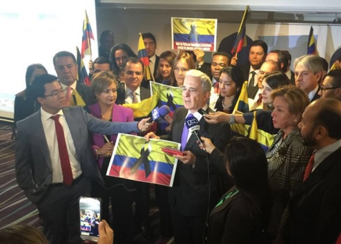 El trapo negro Uribista