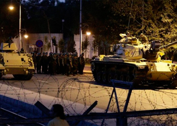 Fracasa el golpe de Estado en Turquía