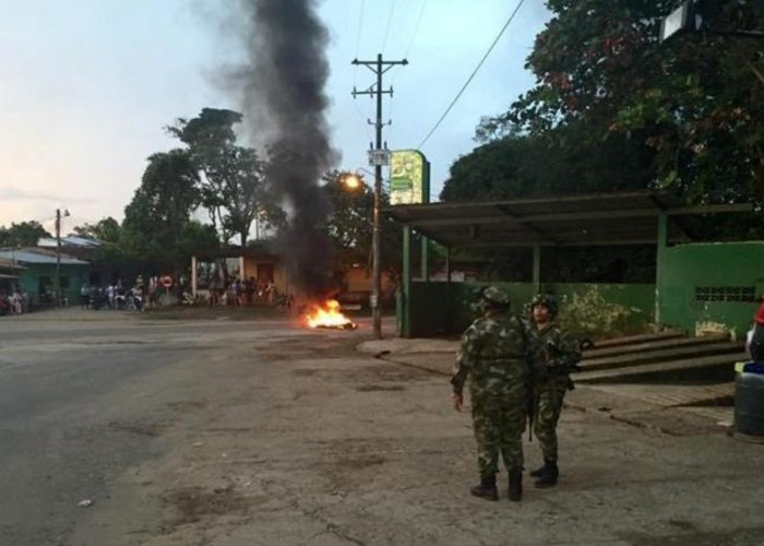 Infiltrados en las protestas del Caquetá para culpar a los campesinos de vandalismo