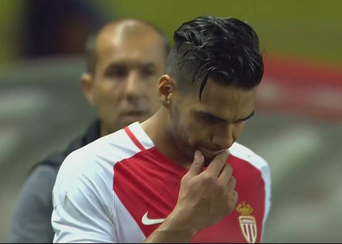 La lesión que retiraría definitivamente a Falcao del fútbol