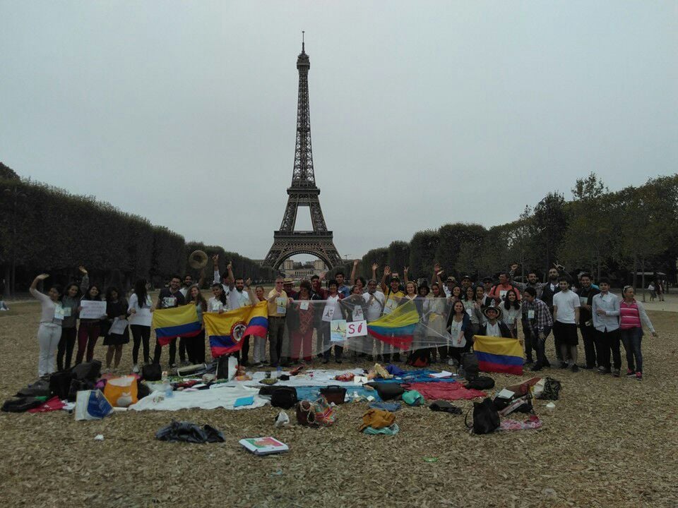 Los colombianos en Francia se movilizan por el Sí