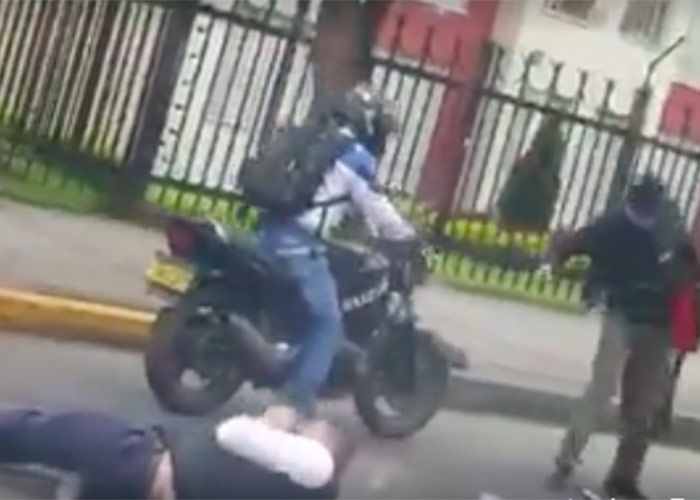 En video: escalofriante caso de fleteo en Bogotá. Escenas fuertes
