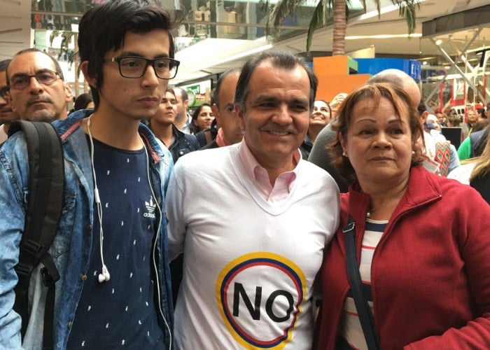 Vídeo: Batalla verbal entre el Sí y el No en Unicentro en Bogotá