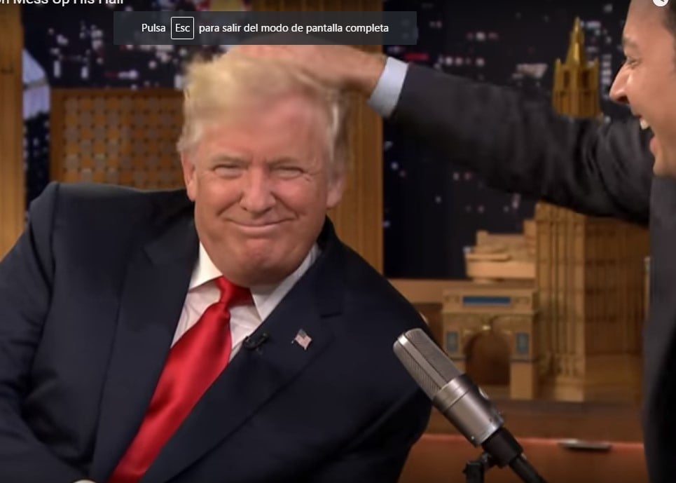 Comprobado: Donald Trump no tiene peluquín. Video