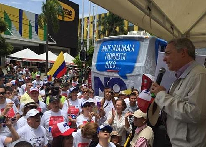 El ‘Bus del No’ empezó a rodar por Antioquia