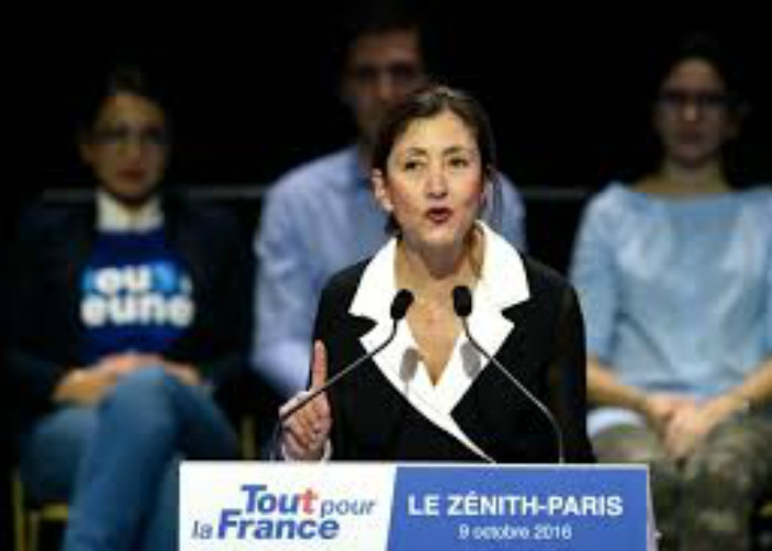 Íngrid Betancourt dobla la página política en Colombia y entra a jugar en Francia