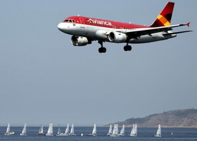 Dos aviones de guerra venezolana pusieron en riesgo vuelo de Avianca
