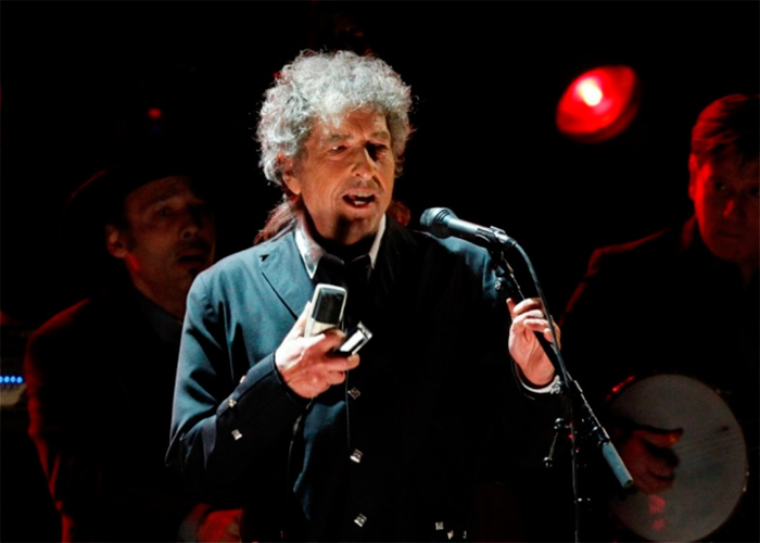 ¿Quién demonios es Bob Dylan?