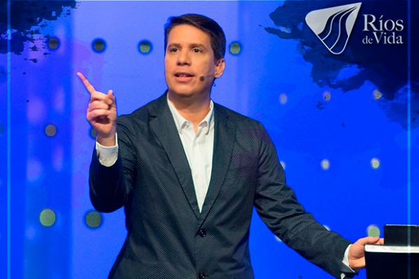 Miguel Arrazola, pastor Hipócrita y mezquino