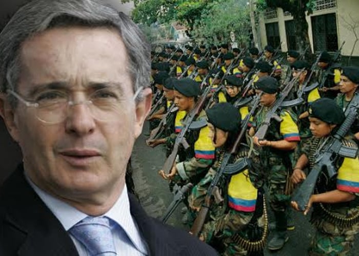 Resultado de imagen para uribe contra la guerrilla