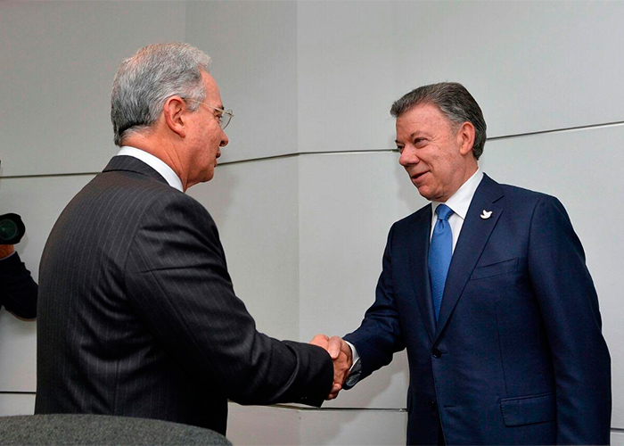 Los refuerzos de Santos y Uribe para una reunión que dejó de ser privada