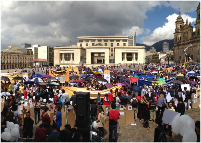 Alta tensión en la Plaza de Bolívar ¿Agresión entre partidarios del Sí y del No?