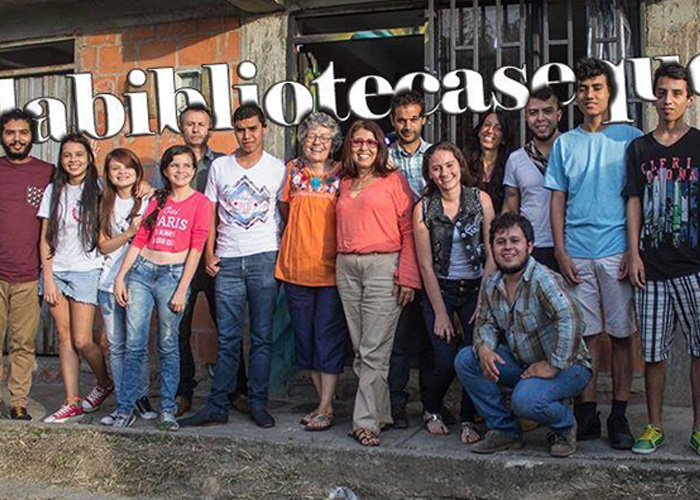 Andrés Caicedo y su biblioteca dan la pelea por no perder su sede