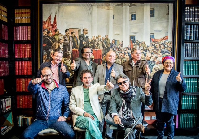 Los jefes de las Farc en la sala de la Revista Semana