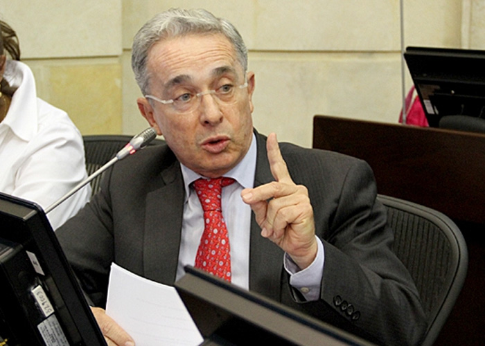 El discurso de Uribe  en la Plenaria del Senado después de la firma