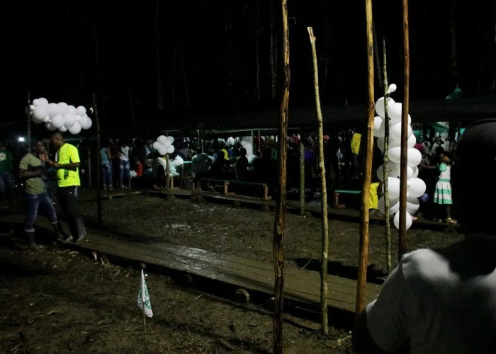 La Vigilia por la paz continúa: Así se vivió en el campamento del Frente 34