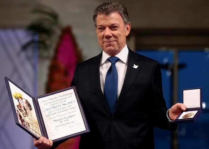 Cuestionan legitimidad del Nobel de Santos