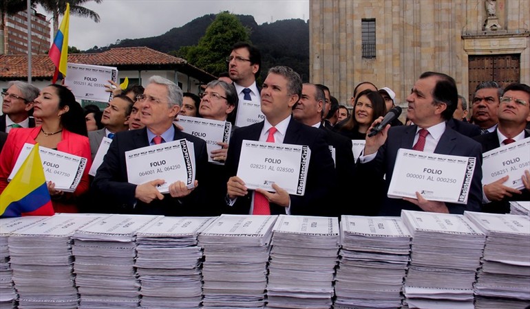 Los del Centro Democrático: ¿Perseguidos o Perseguidores?