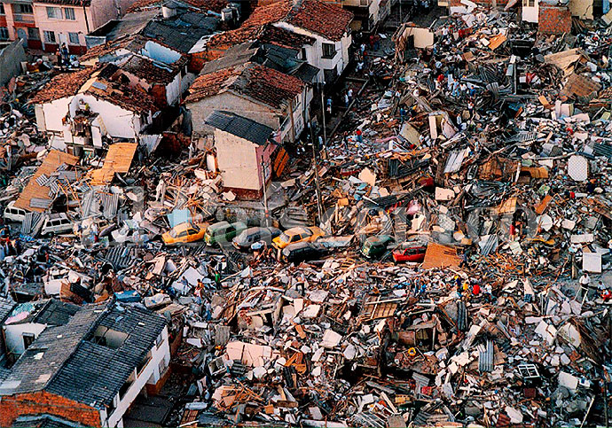 Cuando Armenia quedó convertida en cenizas