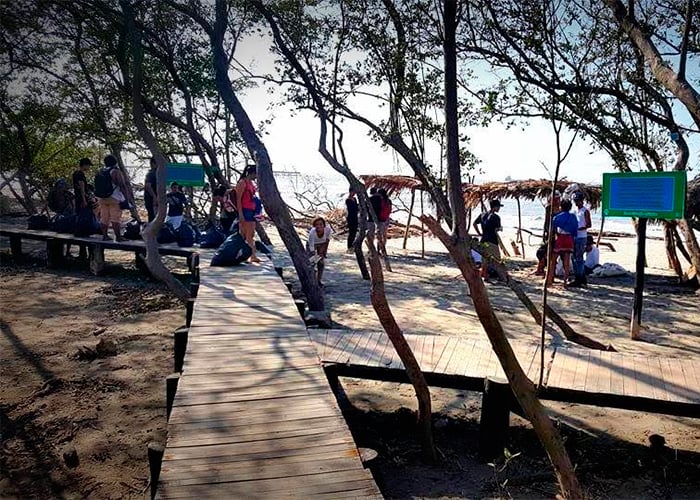 Limpieza de playas en puerto Colombia fue todo un éxito.