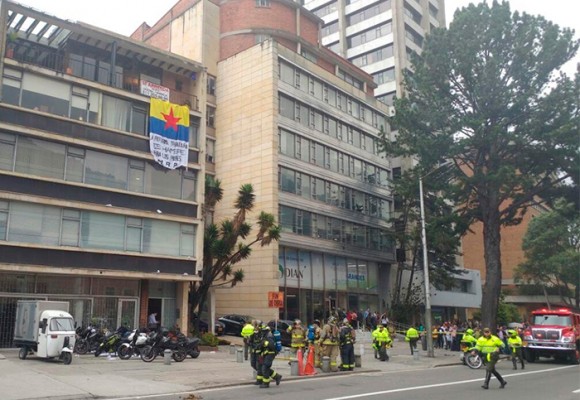 IMÁGENES: Explosión en Bogotá cerca a la DIAN con mensaje contra la reforma tributaria