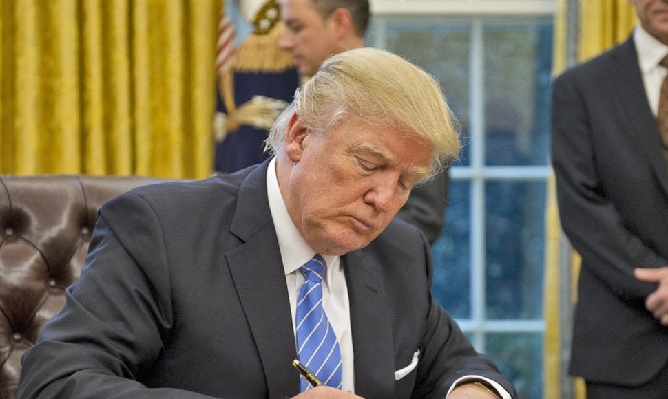 Y Trump arranca cumpliendo lo que prometió