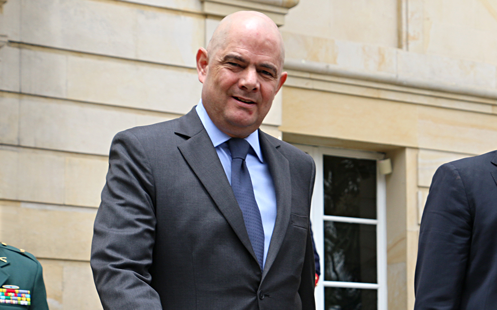 El ministro de transporte tras las sobras que deja Vargas Lleras