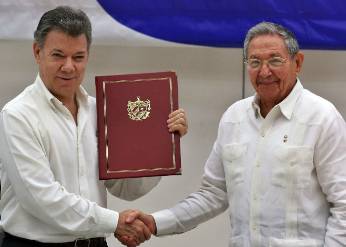 Presidente Santos, por el bien de la paz cumpla con sus compromisos