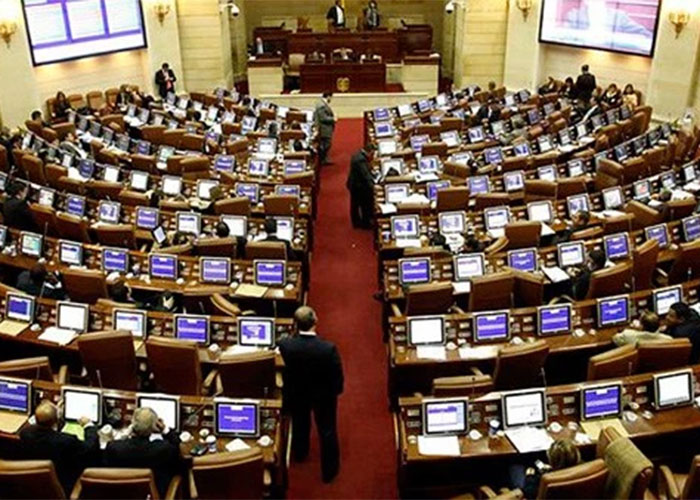 Las minorías se unifican frente al trámite de la reforma política