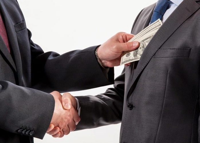 ¿Es la corrupción un delito contra la humanidad?