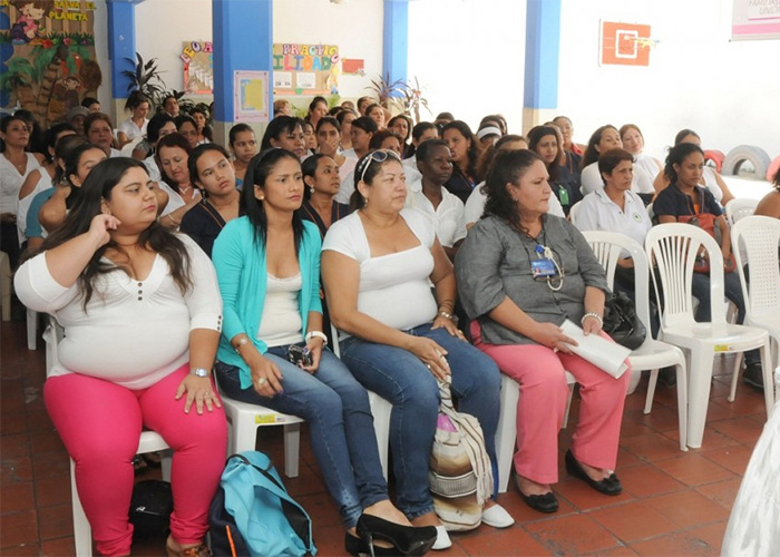 Las madres comunitarias y su apoyo en la construcción de país
