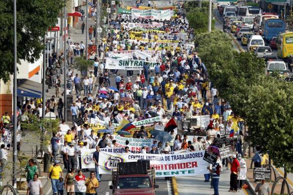 Resultado de imagen para protesta ciudadana en colombia