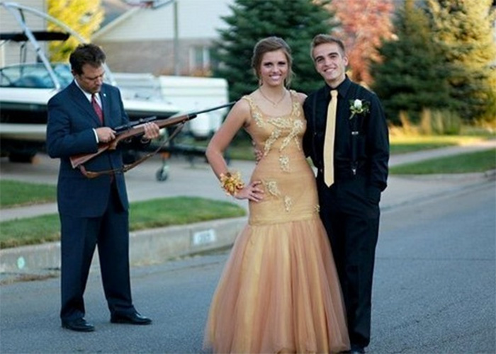 Padre busca novio imperfecto para su hija