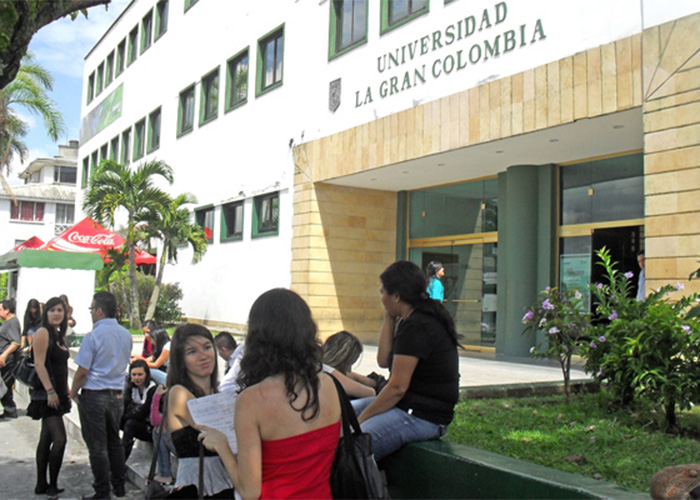 Defendiendo a la Universidad la Gran Colombia de los títulos falsos
